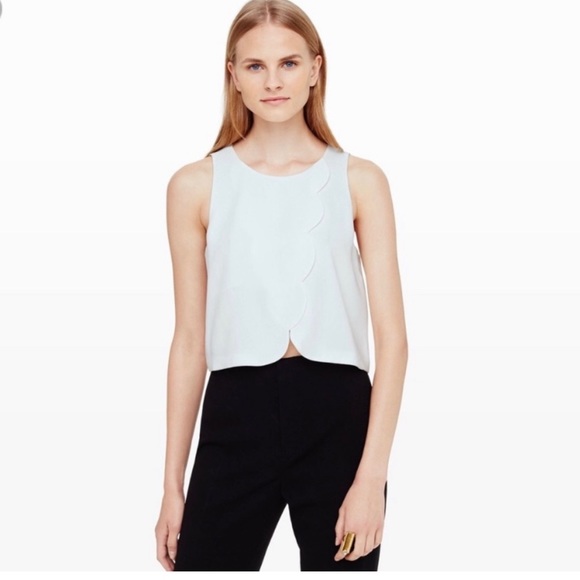 Black cropped, scalloped top - Picture 1 of 6